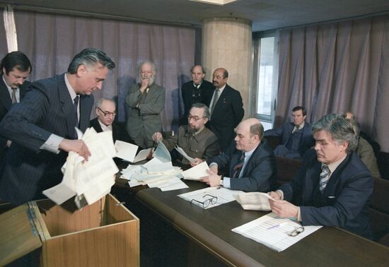 Election of People's Deputies of USSR from Union of Artists