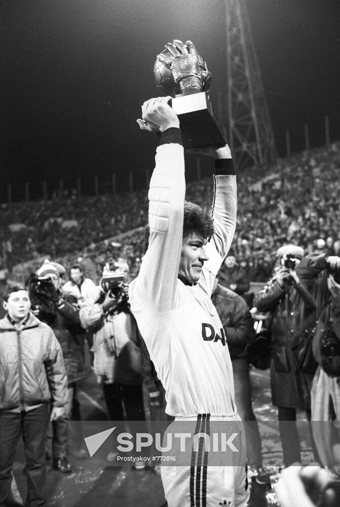 Goalkeeper Rinat Dasayev