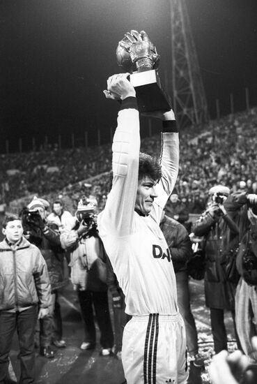 Goalkeeper Rinat Dasayev