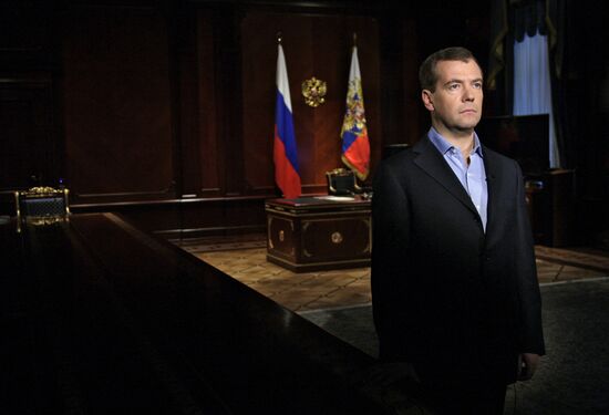 Dmitry Medvedev records new video blog entry