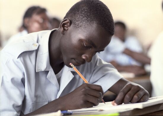 Student Mampoya Aleyne