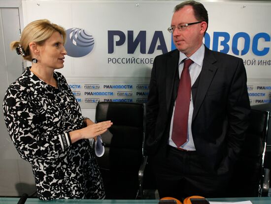 Svetlana Mironyuk and Tim Wall