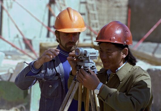 Ulan Bator builders