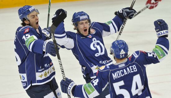 Hockey. KHL. Dinamo (Moscow) vs Lokomotiv