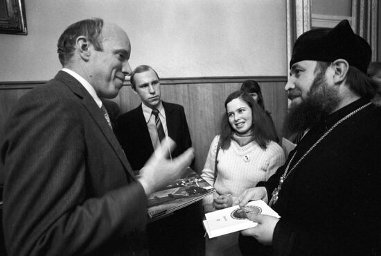 Donald Smith and archpriest Vladimir