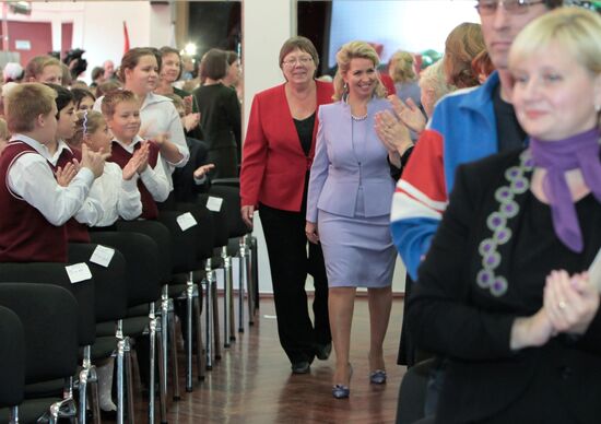 Russia's first lady Svetlana Medvedeva visits her old school