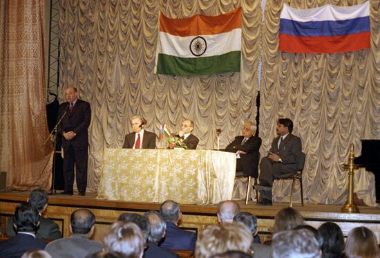 Photographic exhibition "India-Russia"