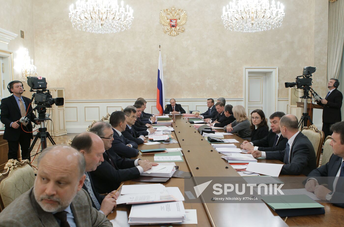 Vladimir Putin chairs Government Presidium meeting