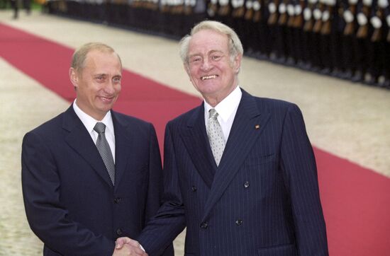 Vladimir Putin and Johannes Rau