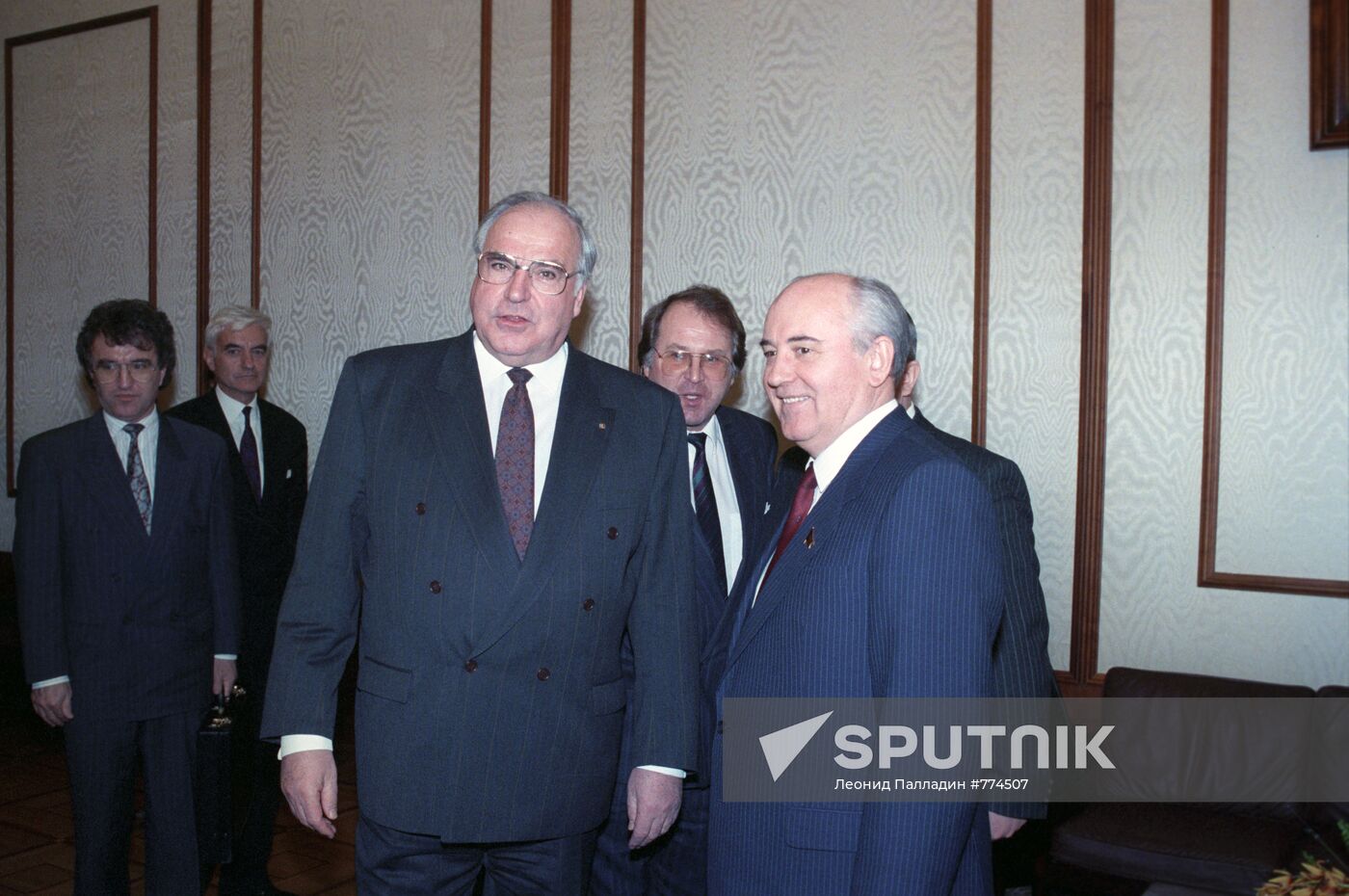Mikhail Gorbachev and Helmut Kohl