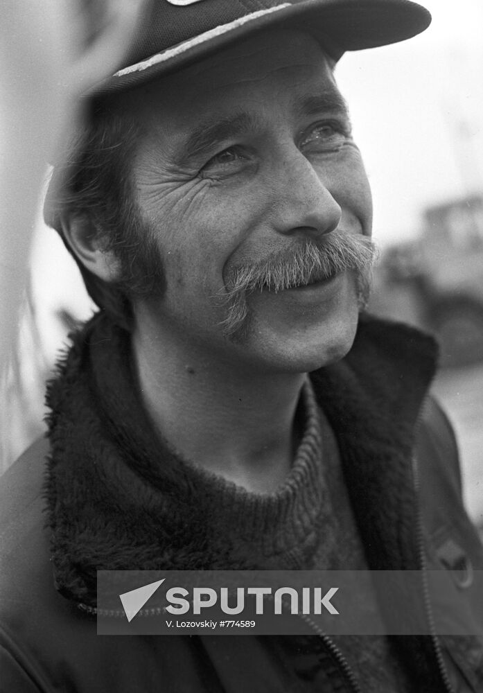 Construction of car-repair plant in Tosno