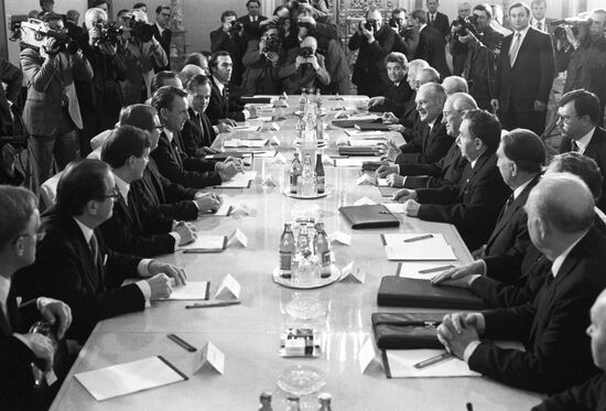 Finnish president Mauno Koivisto's visit to USSR