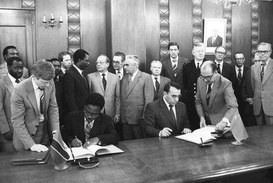 Signing Protocol on Soviet-Tanzanian cooperation