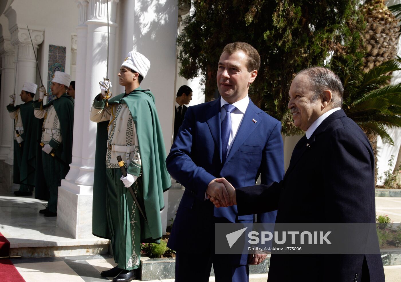 Dmitry Medvedev pays official visit to Algeria