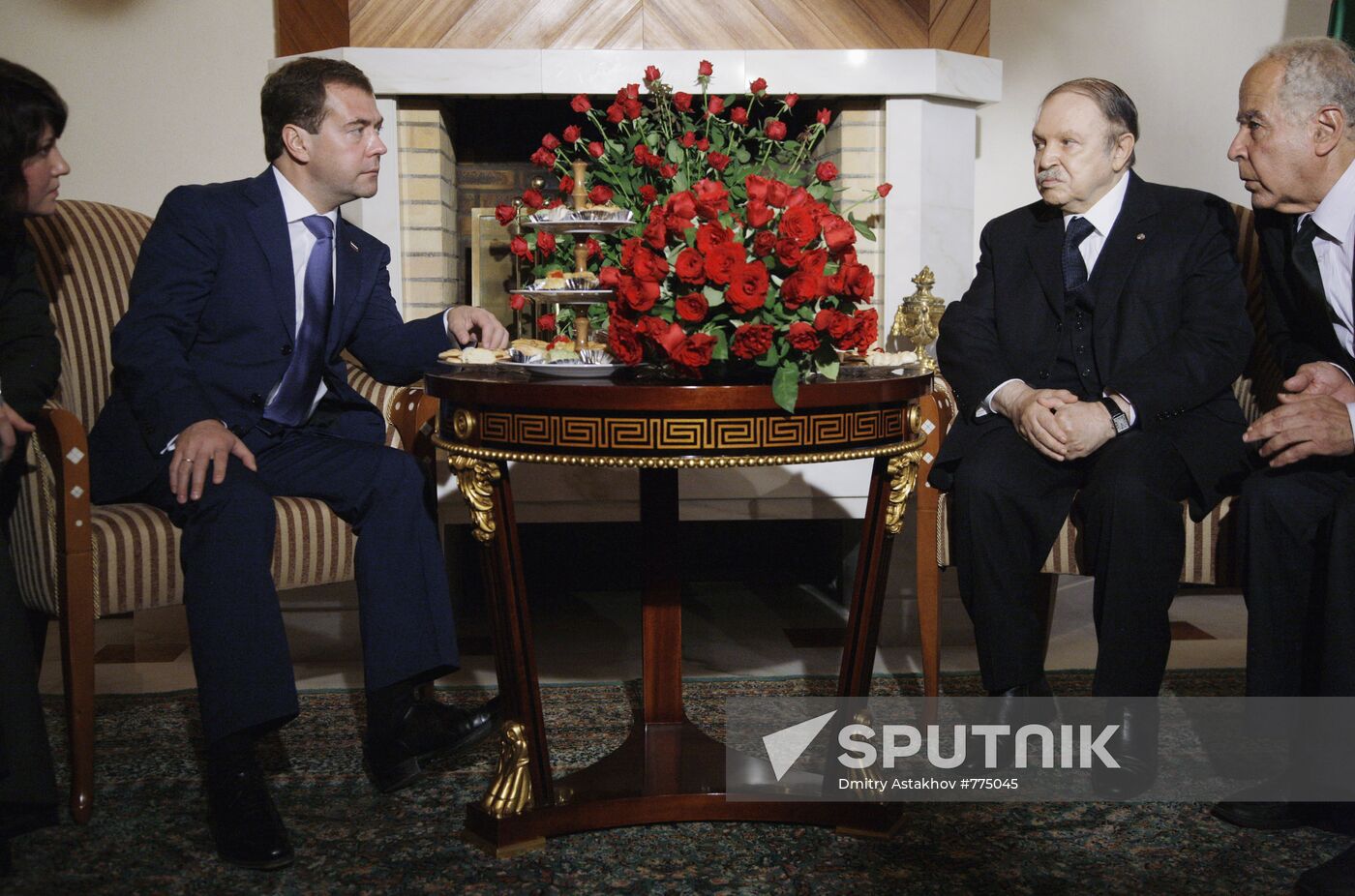 Dmitry Medvedev pays official visit to Algeria