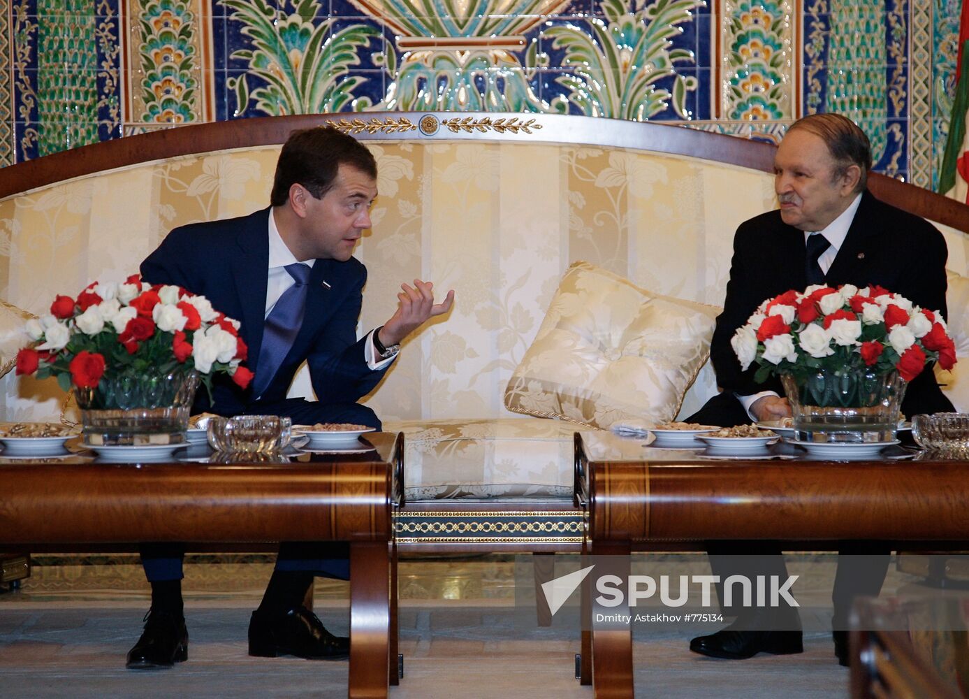 Dmitry Medvedev pays official visit to Algeria