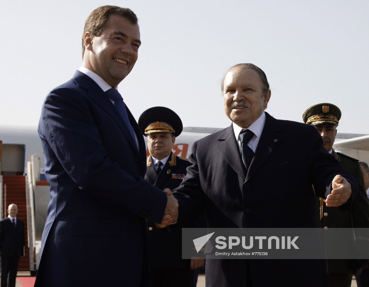 Dmitry Medvedev pays official visit to Algeria