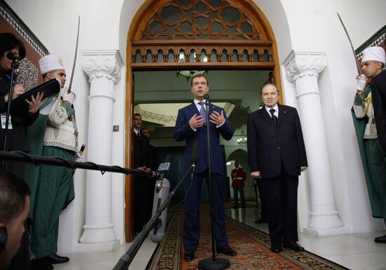 Dmitry Medvedev pays official visit to Algeria