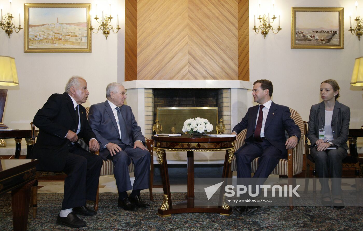 Dmitry Medvedev pays official visit to Algeria