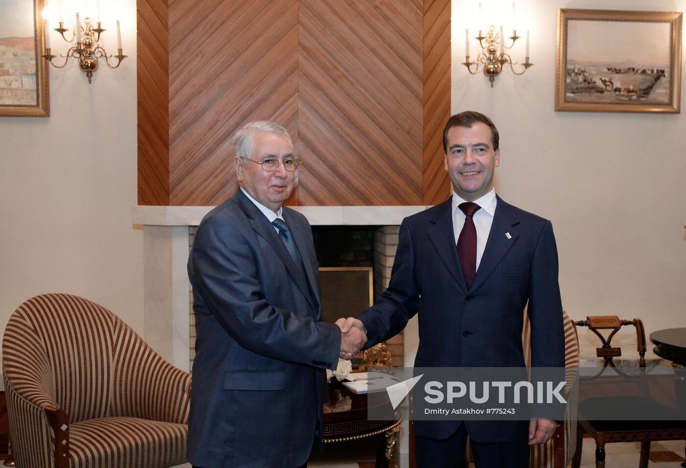 Dmitry Medvedev pays official visit to Algeria