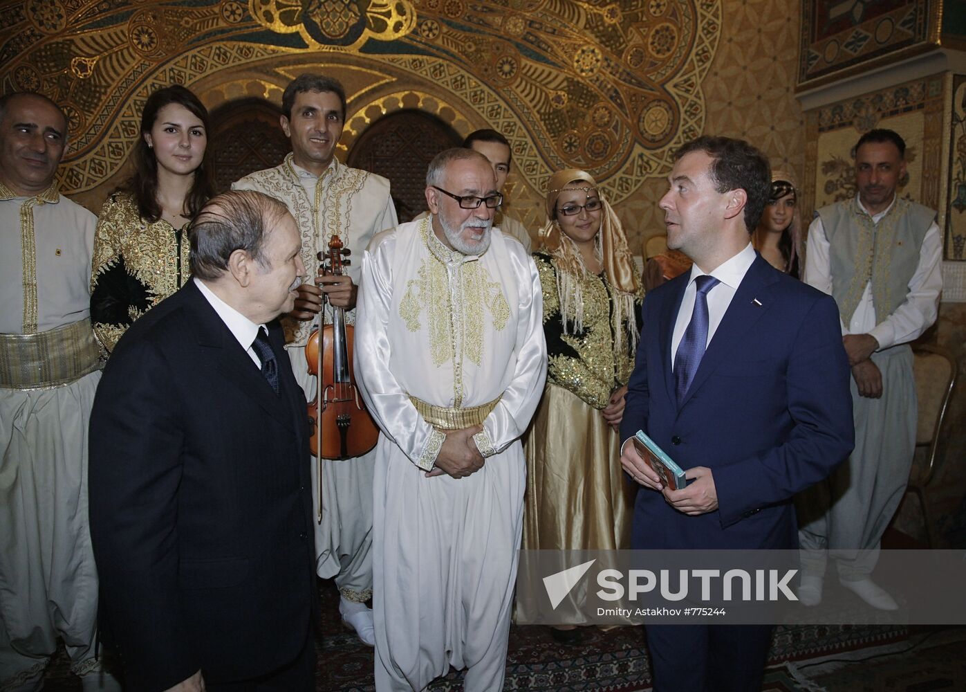 Dmitry Medvedev pays official visit to Algeria