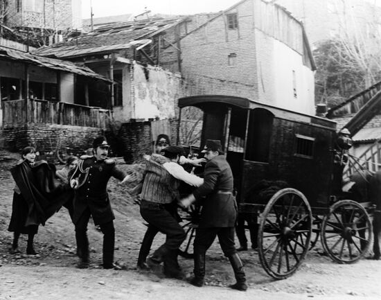 Still from film "Melodies of the Veriyski quarter"