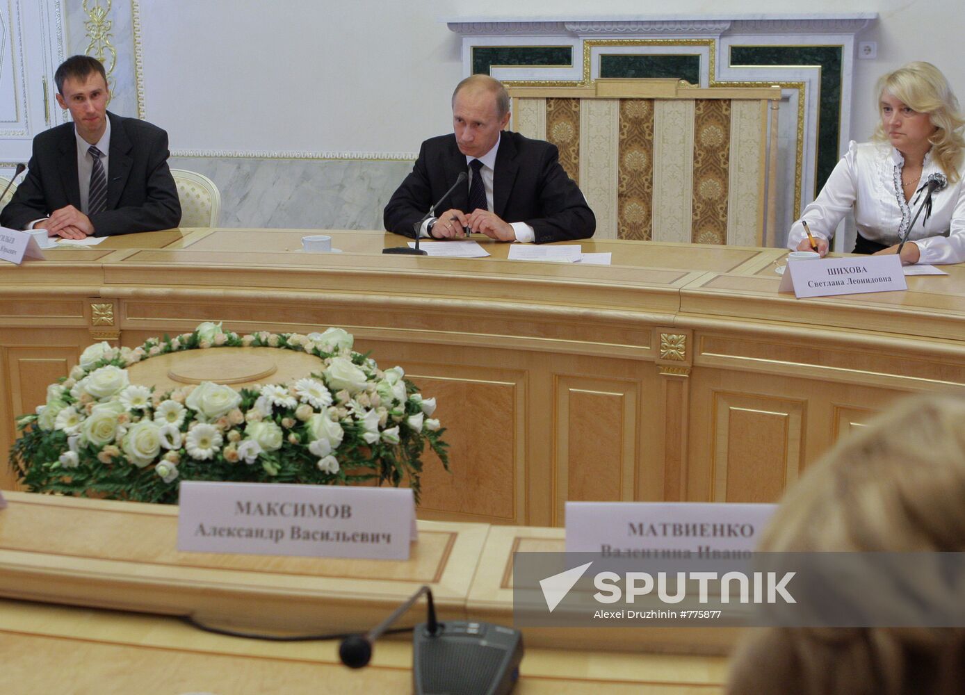 Vladimir Putin meets with St.Petersburg union activists