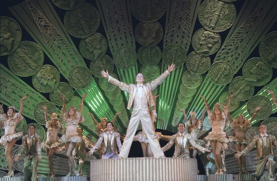 Scene from musical 42nd Street