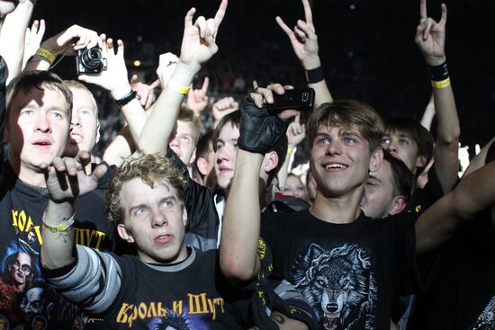 Twenty Years Without Kino concert at Olimpiysky sports center