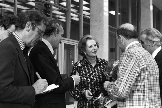 Margaret Thatcher interviewed by Soviet journalists