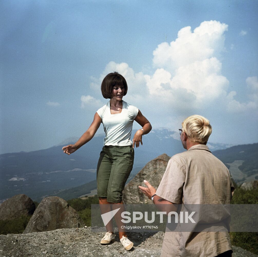 Scene from movie Kidnapping, Caucasian Style