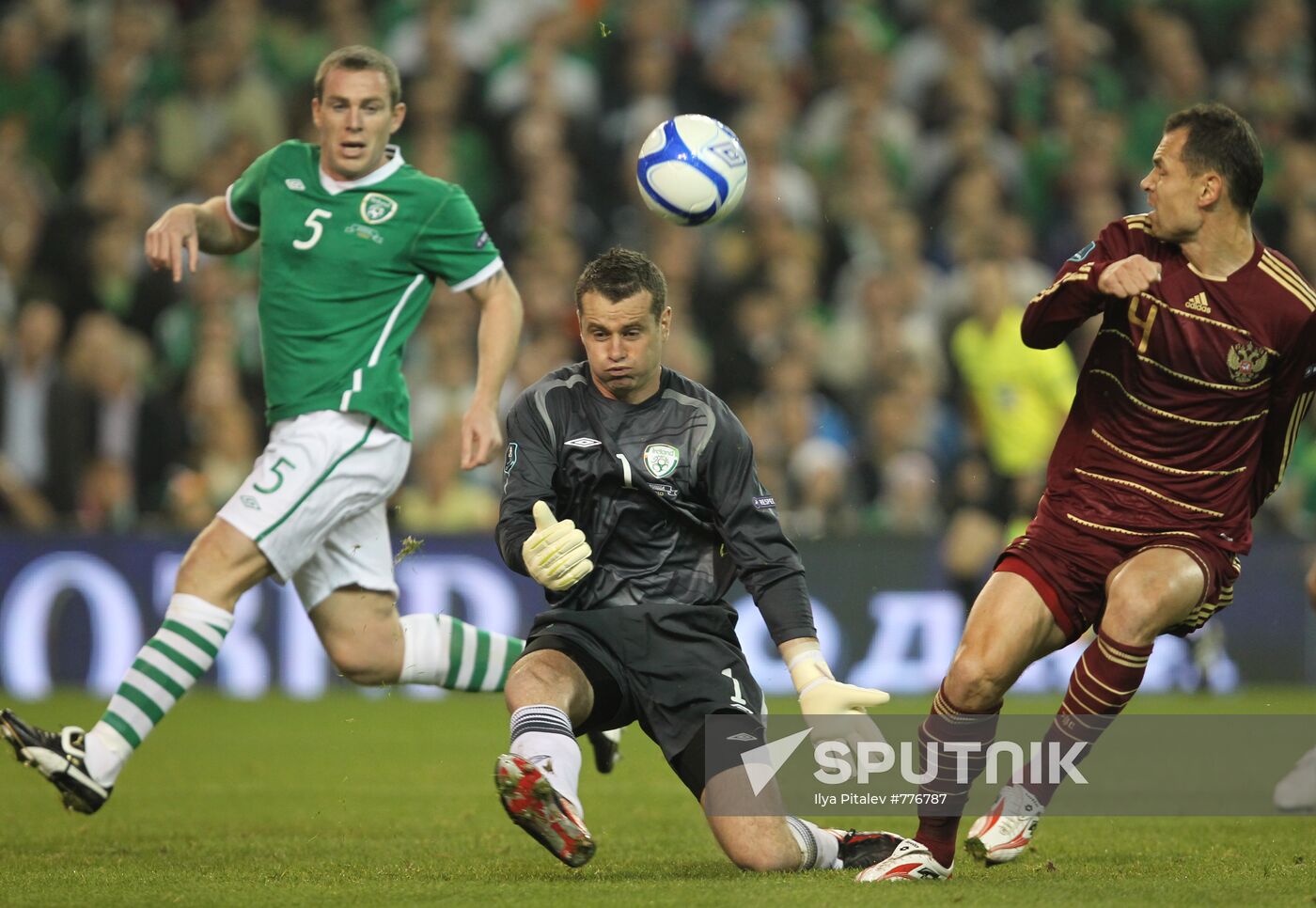Football. Euro 2012 qualifier. Ireland vs. Russia