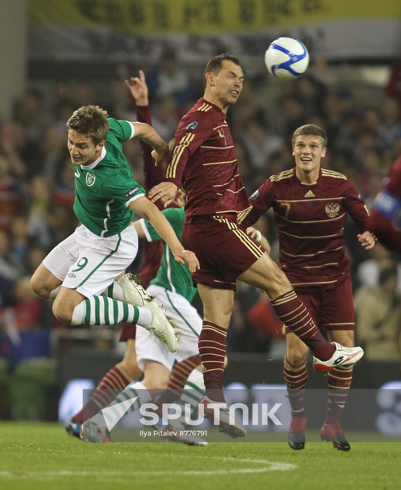 Football. Euro 2012 qualifier. Ireland vs. Russia