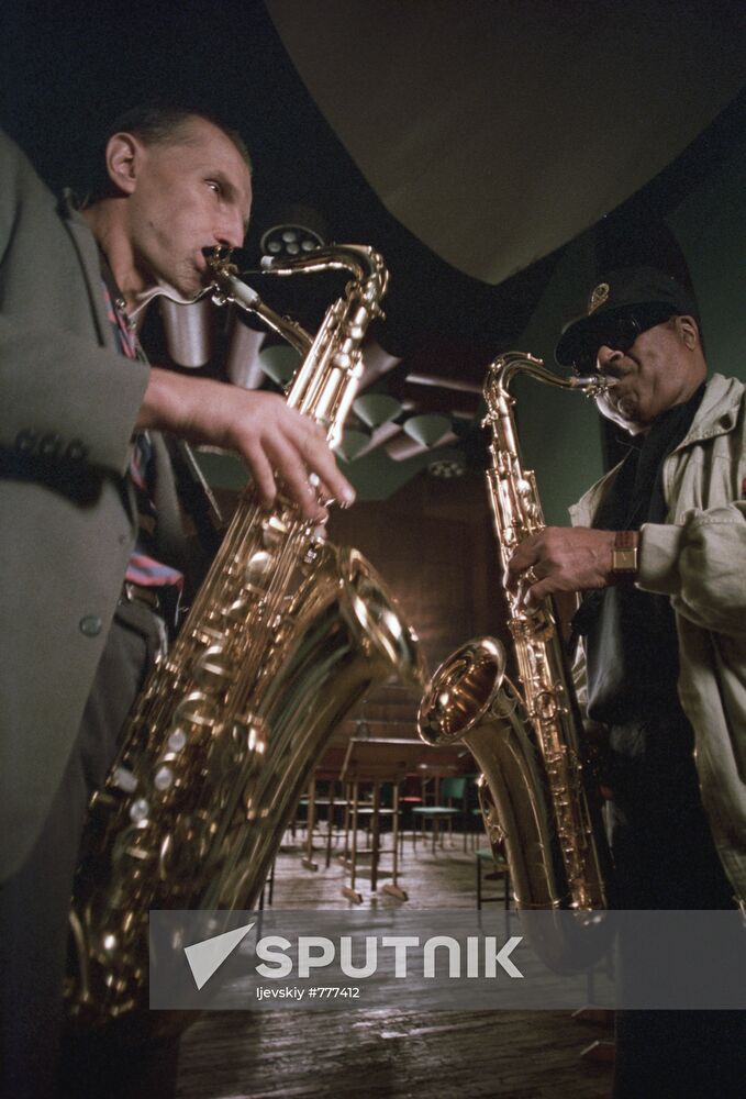 Scene from movie Taxi Blues