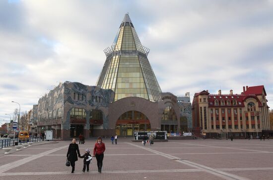 Gostiny Dvor shopping and business center