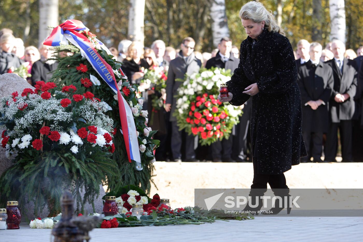 Svetlana Medvedeva attends memorial events in Smolensk
