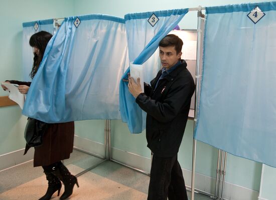Tomsk residents vote in city 5th Duma election