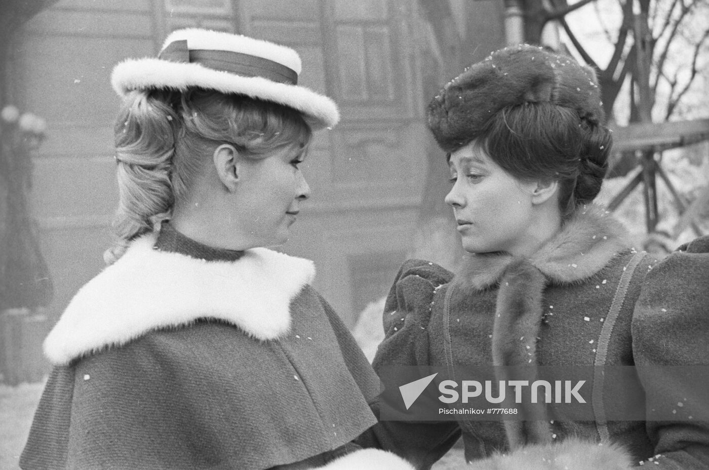 Scene from movie Subject for a Short Story