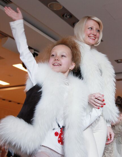 Katya Starshova and her mother Yelena Starshova