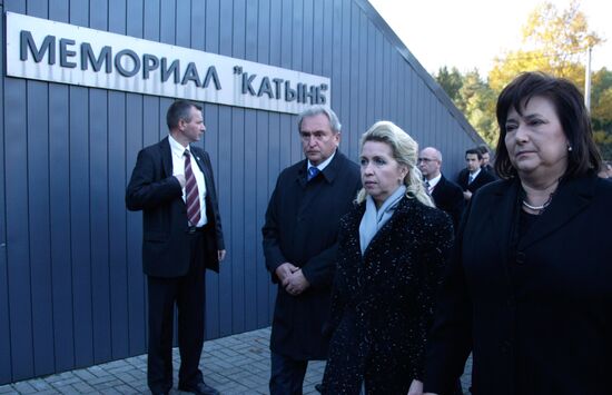 Svetlana Medvedeva attends memorial events in Katyn