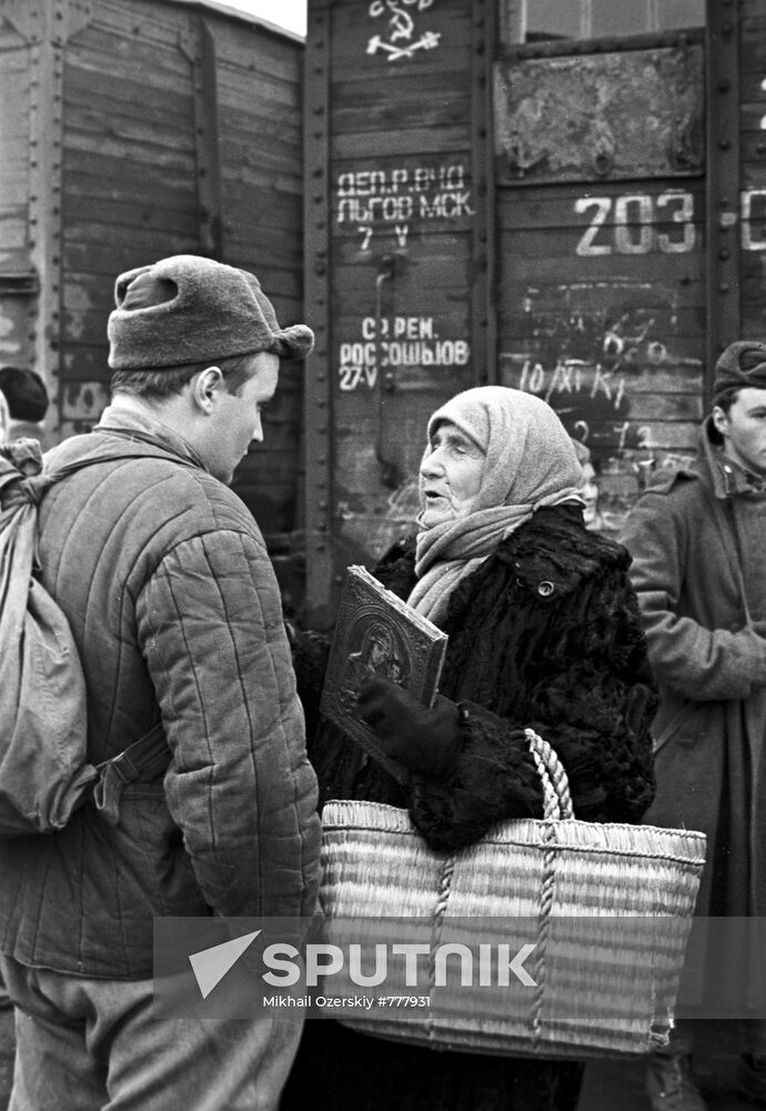 Shot from motion picture 'Oni Ne Proydut' (They Shall Not Pass)