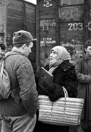 Shot from motion picture 'Oni Ne Proydut' (They Shall Not Pass)