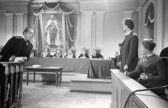 Still from film 'Kazneny na rassvete'