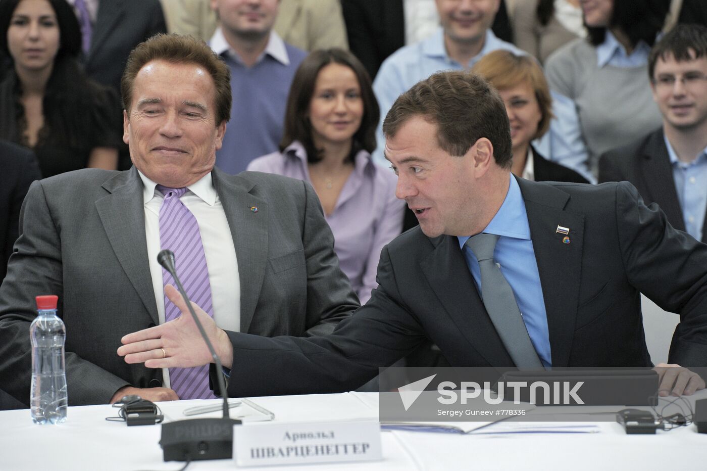 Dmitry Medvedev, Arnold Schwarzenegger