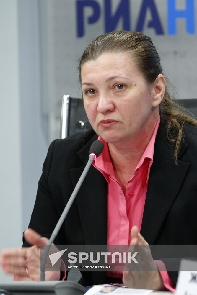 News conference on SMIrotvorets 2010 journalism awards