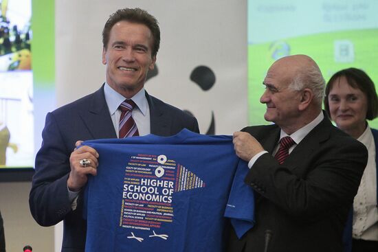 Arnold Schwarzenegger, Yevgeny Yasin