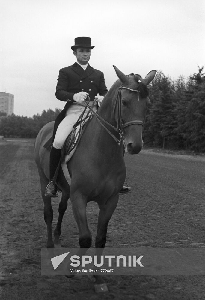 Viktor Ugryumov, member of USSR national equestrian team