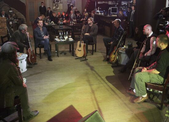 Dmitry Medvedev meets with Russian rock musicians