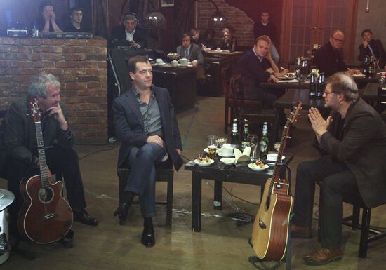 Dmitry Medvedev meets with Russian rock musicians