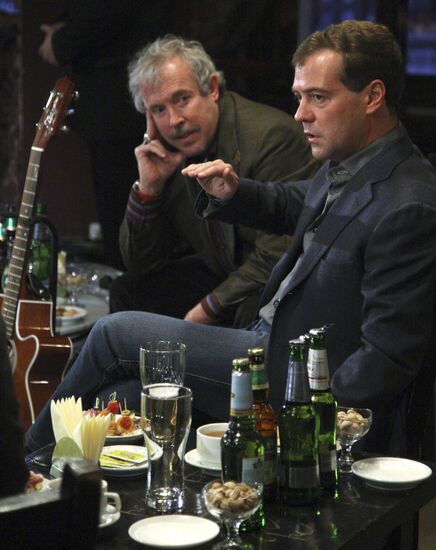 Dmitry Medvedev meets with Russian rock musicians